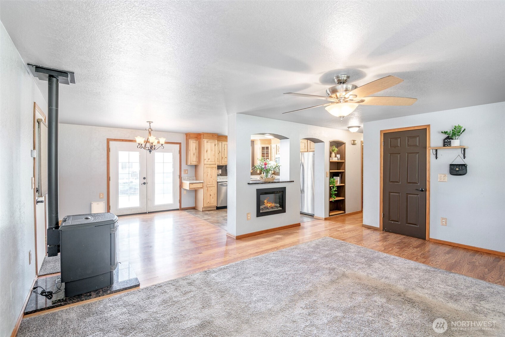 131 Raintree Loop SE