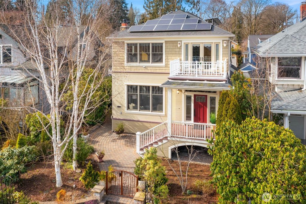 Photo of 1917 15th Avenue E, Seattle, WA 98112 (MLS # 2323802)