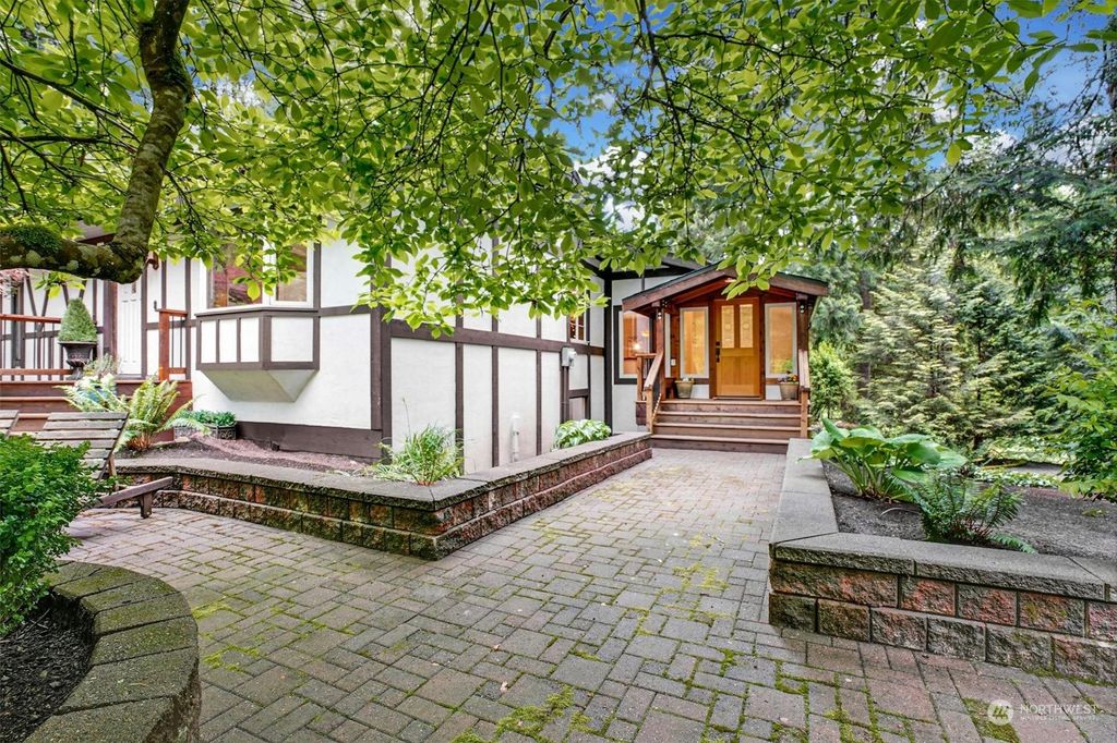 Photo of 20640 NE 169th Place, Woodinville, WA 98077 (MLS # 2245066)