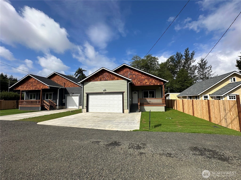 Photo of 2013 Harding Road, Aberdeen, WA 98520 (MLS # 2575306)