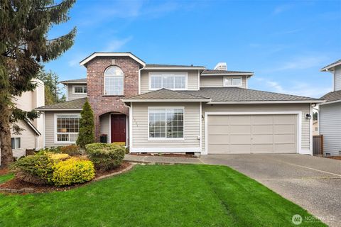 Photo of 1734 Ilwaco Avenue NE, Renton, WA 98059 (MLS # 2497669)
