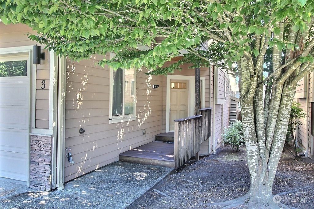 Photo of 14819 35th Avenue W #3, Lynnwood, WA 98087 (MLS # 2284707)