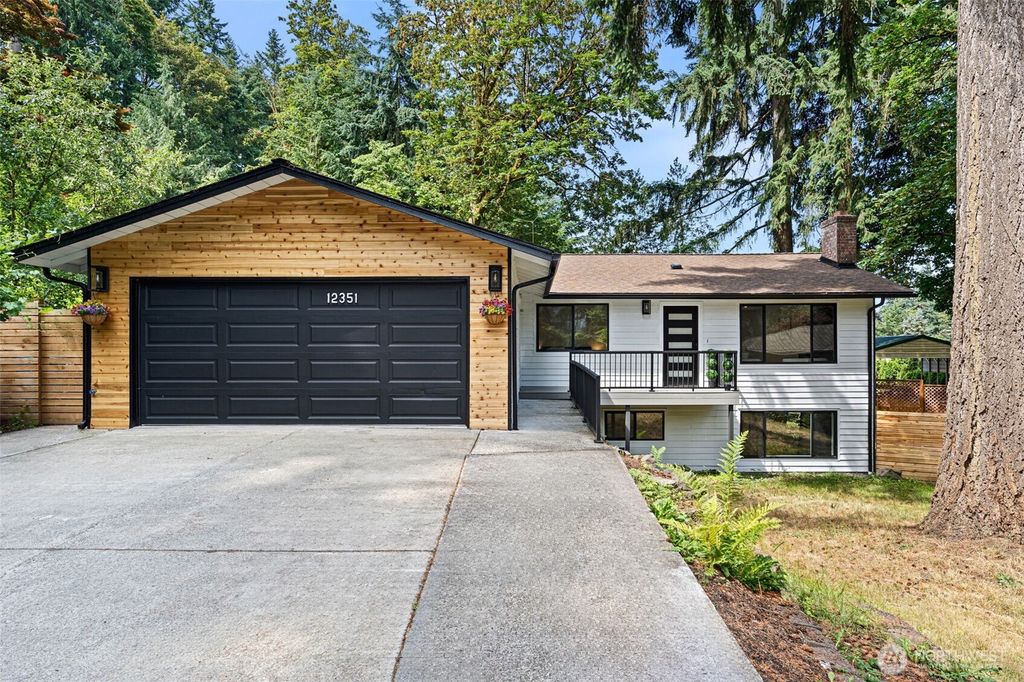 Photo of 12351 SE 96th Place, Renton, WA 98056 (MLS # 2529972)