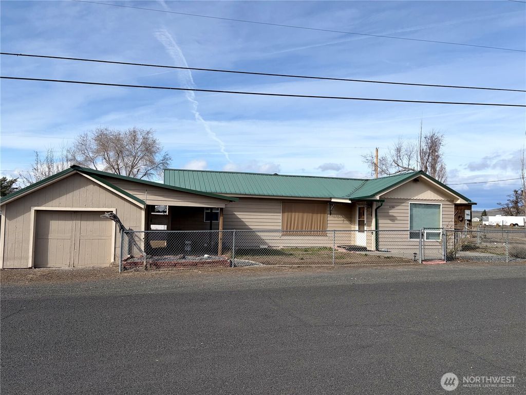 Photo of 10388 Largent Street NE, Coulee City, WA 99115 (MLS # 2491808)