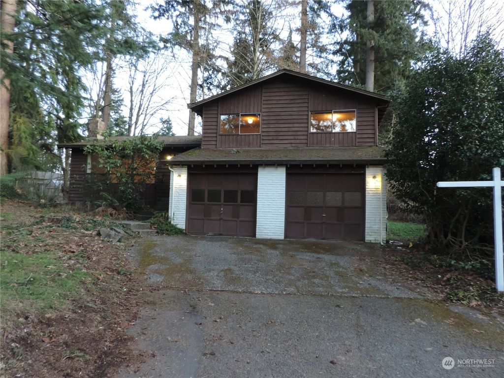 Photo of 4 143rd Street SE, Lynnwood, WA 98087 (MLS # 2214194)