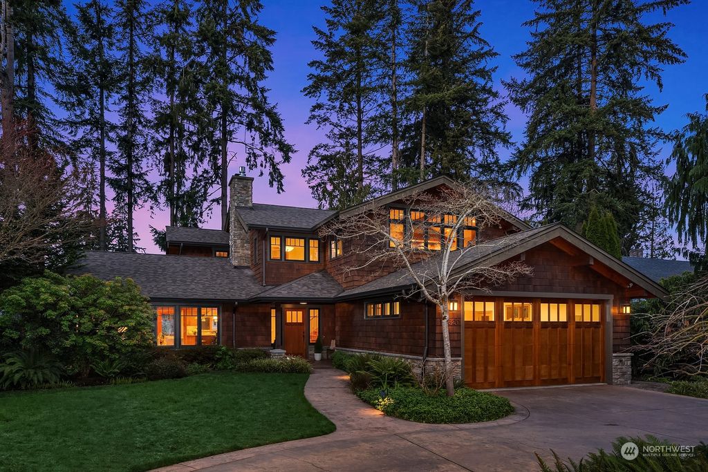 Photo of 10620 SE 20th Street, Bellevue, WA 98004 (MLS # 2324872)