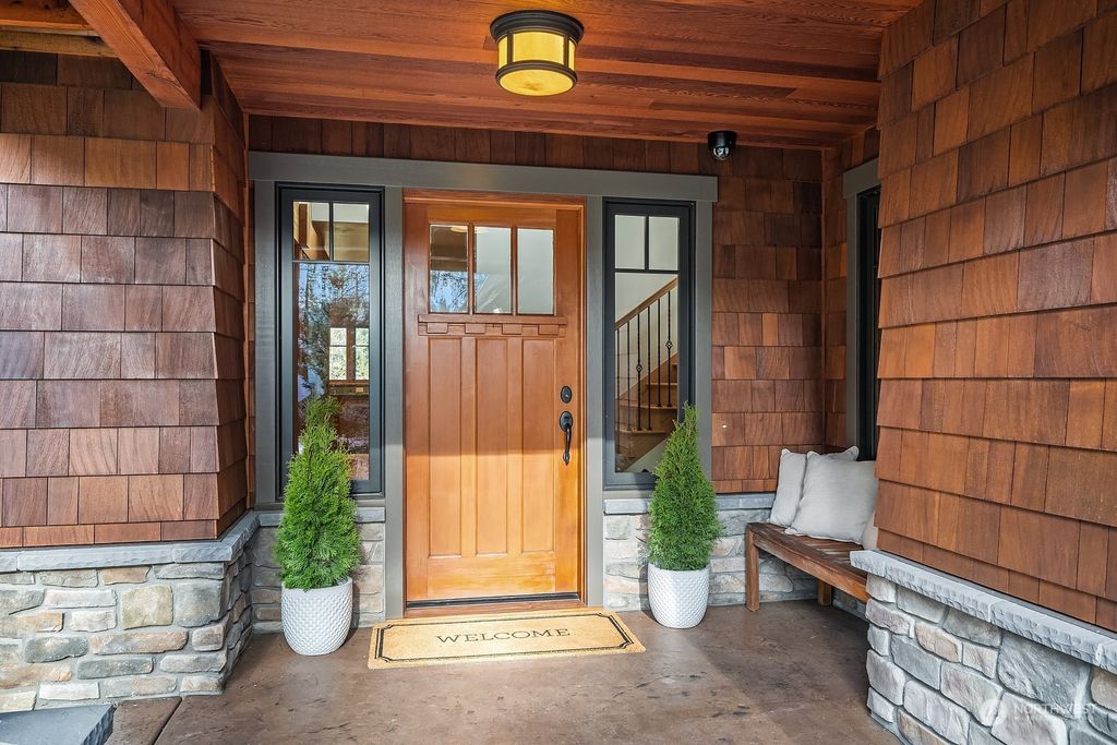 Photo of 10620 SE 20th Street, Bellevue, WA 98004 (MLS # 2324872)