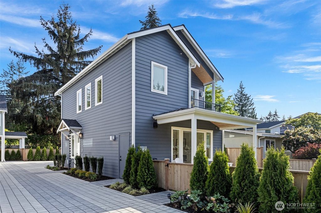 Photo of 12845 NE 113th Street, Kirkland, WA 98033 (MLS # 2367195)