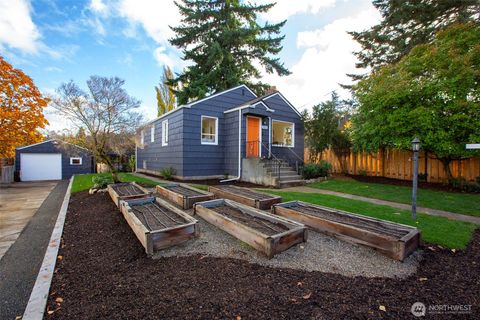 Photo of 9016 Corliss Avenue N, Seattle, WA 98103 (MLS # 2453592)