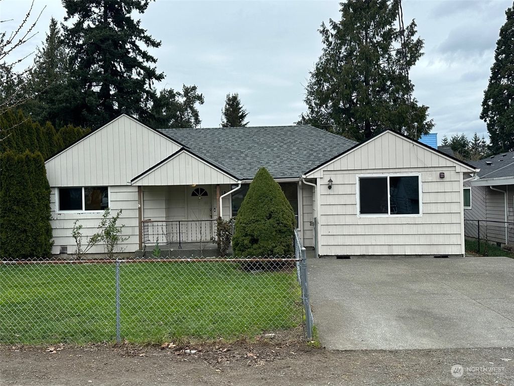 Photo of 3118 S 148th Street, SeaTac, WA 98168 (MLS # 2208843)
