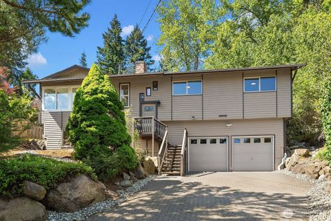 Photo of 12516 SE 4th Place, Bellevue, WA 98005 (MLS # 2514929)