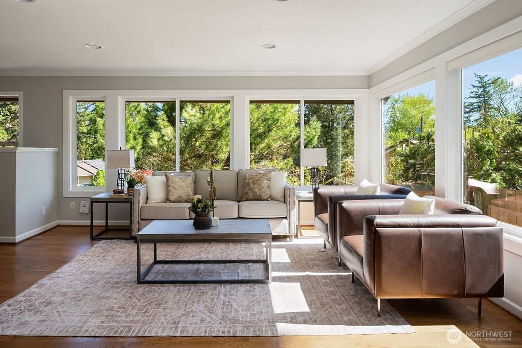 Photo of 12516 SE 4th Place, Bellevue, WA 98005 (MLS # 2514929)