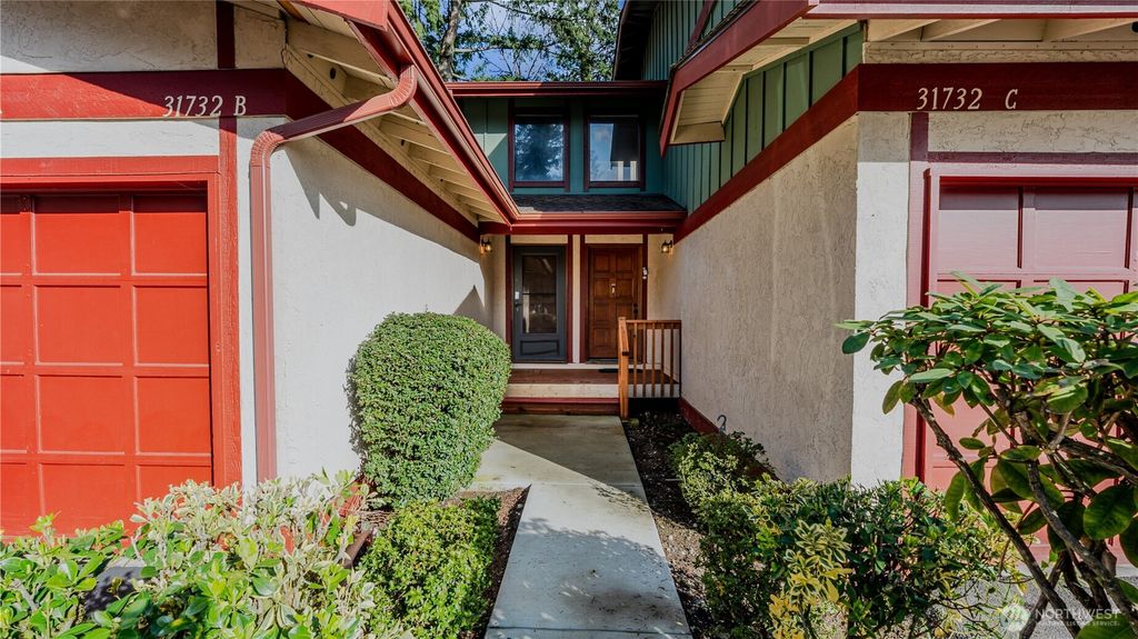 Photo of 31732 47th Lane SW #C, Federal Way, WA 98023 (MLS # 2494951)