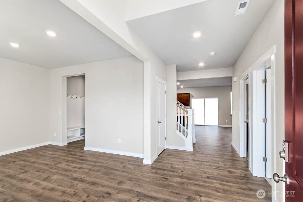 9905 38th Street Ct E 39