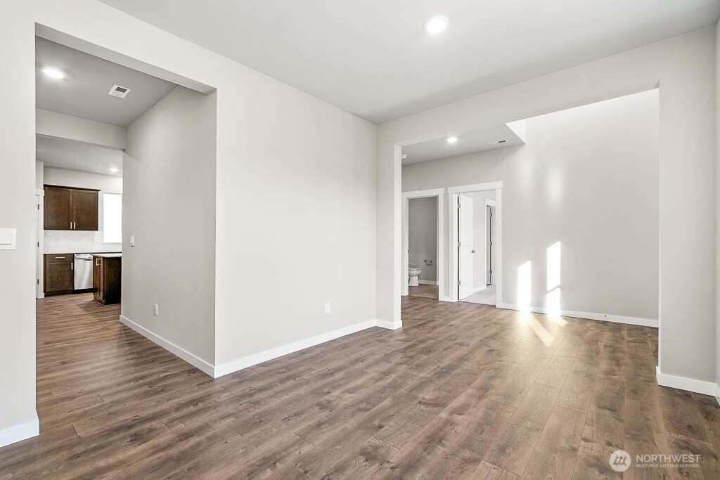 9905 38th Street Ct E 39