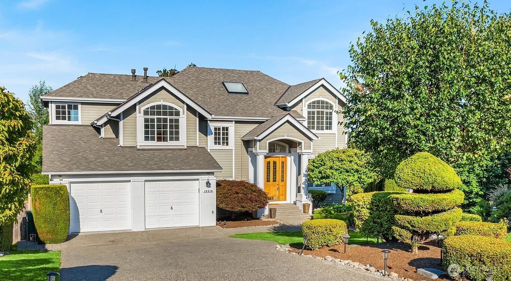 Photo of 15516 129th Avenue NE, Woodinville, WA 98072 (MLS # 2428249)