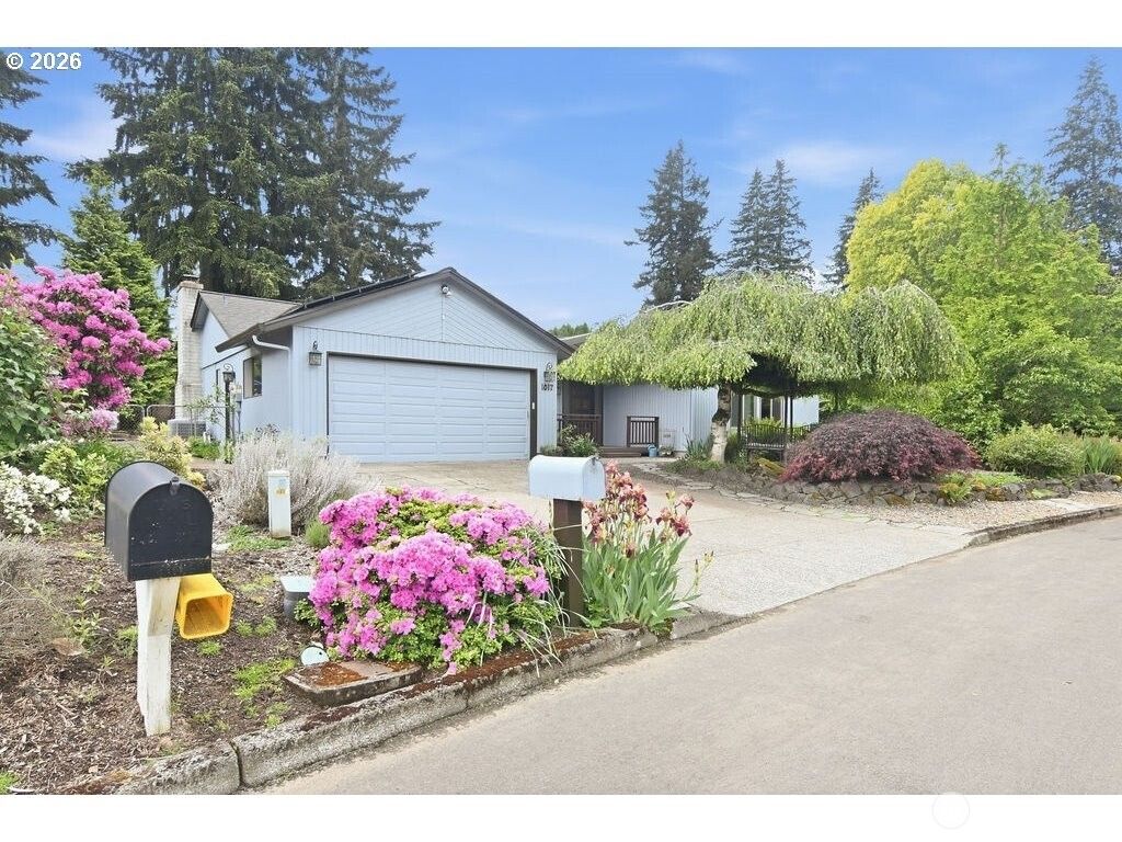 Photo of 1017 NW 121 Street, Vancouver, WA 98685 (MLS # 2513908)