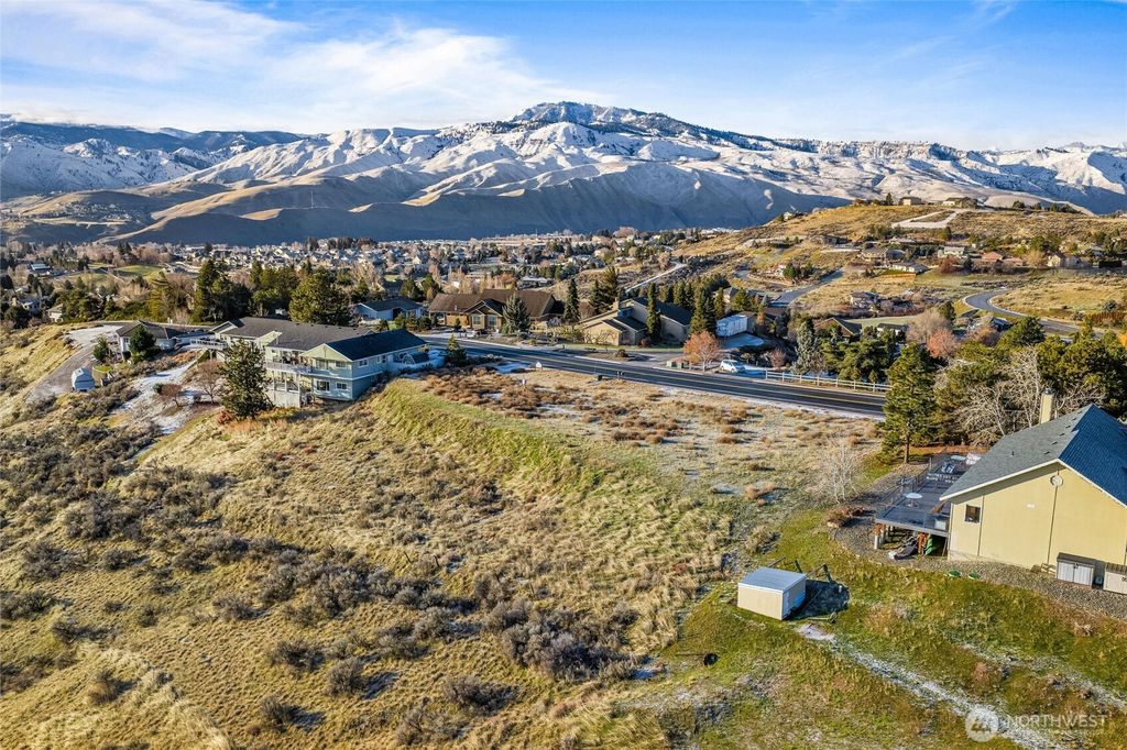Photo of 3979 Burch Mountain Road, Wenatchee, WA 98801 (MLS # 2464575)