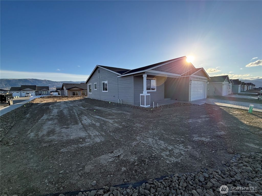 Photo of 2456 2nd Street SE, East Wenatchee, WA 98802 (MLS # 2489474)