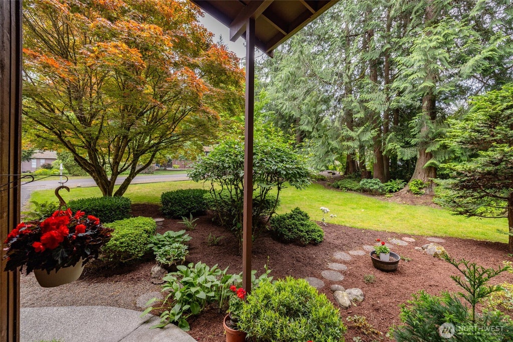 Photo of 501 Shoshone Drive, Mount Vernon, WA 98273 (MLS # 2528166)