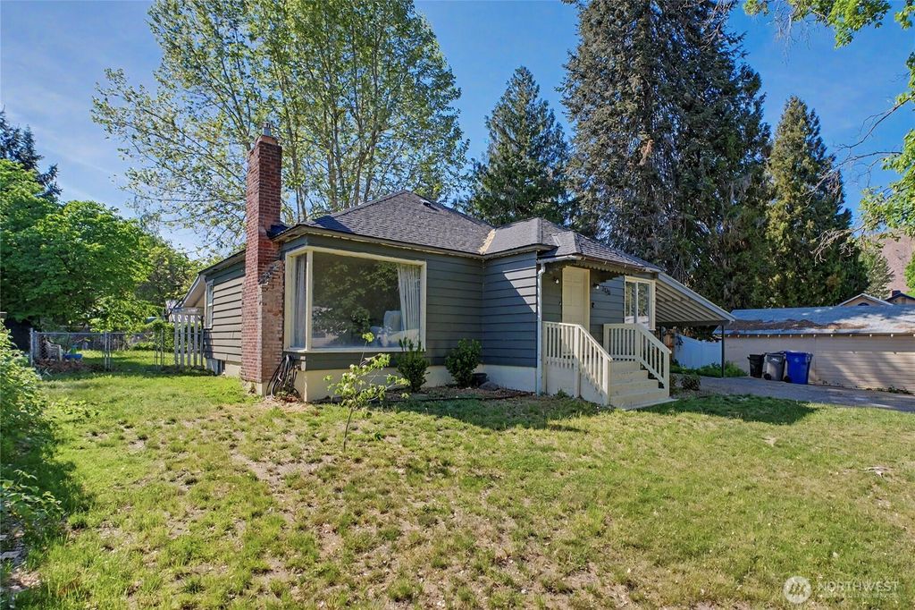 Photo of 200 Paton ST, Cashmere, WA 98815 (MLS # 2522861)