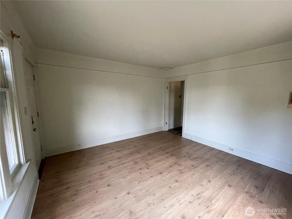 Photo of 114 Wells Avenue S, Renton, WA 98057 (MLS # 2573757)