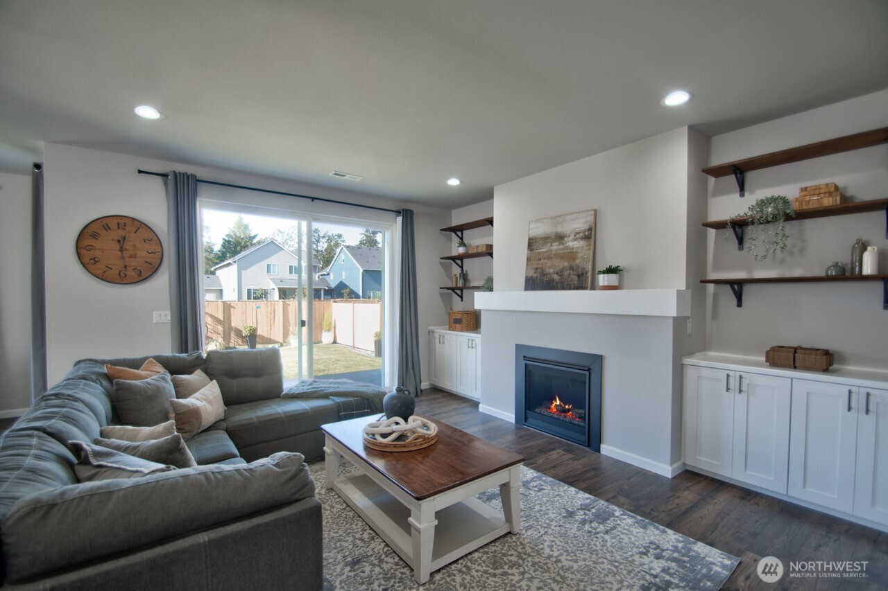 16628 8th Avenue Ct E 3