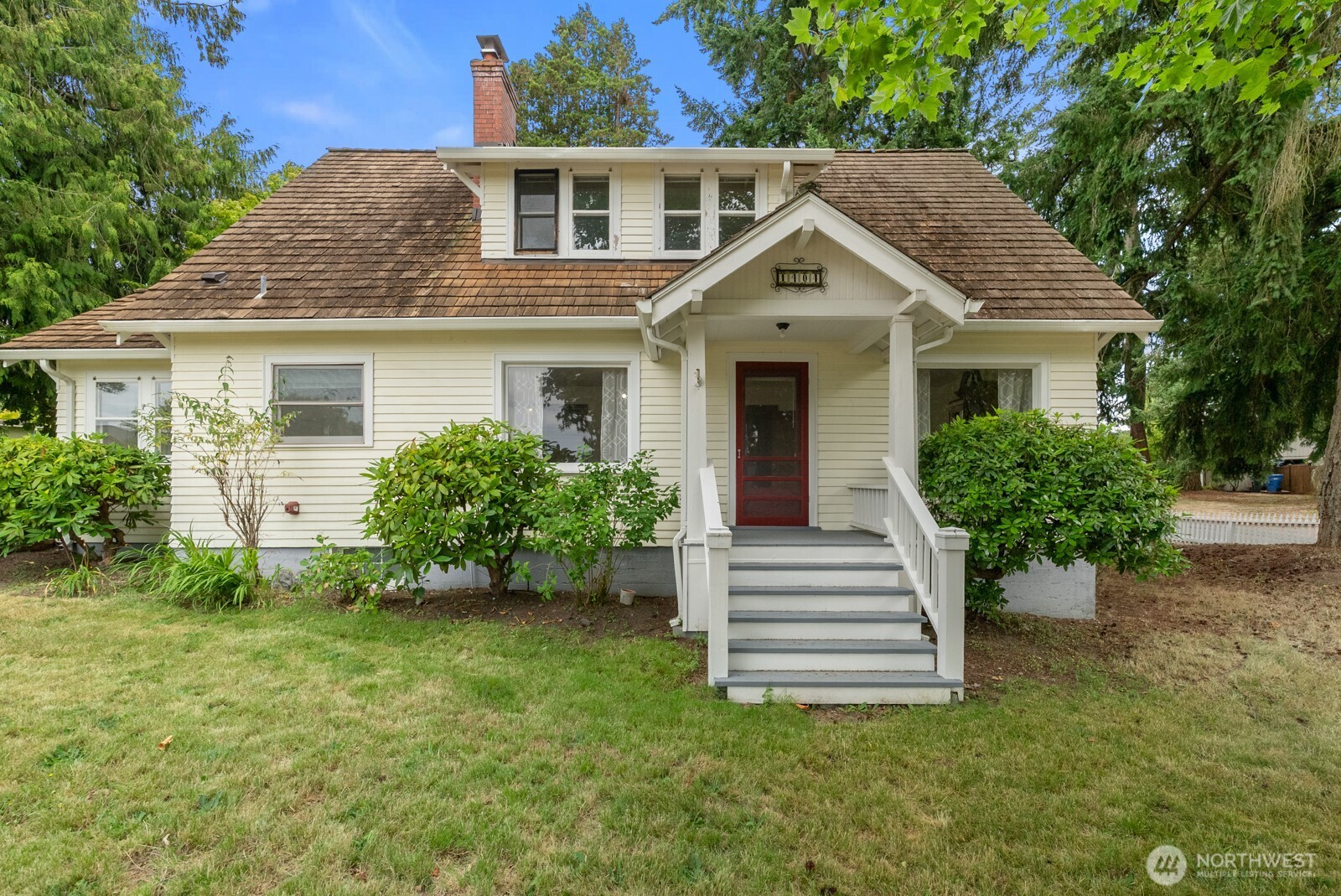 1404 Adams Street
