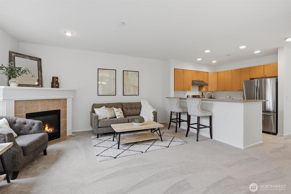 Photo of 5001 Davis Place S #E, Renton, WA 98055 (MLS # 2568620)