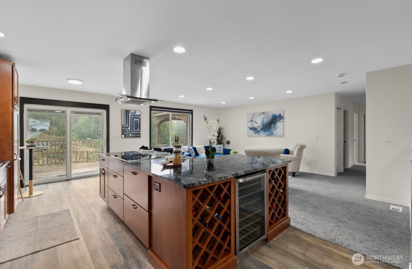 3913 W Tapps Drive E