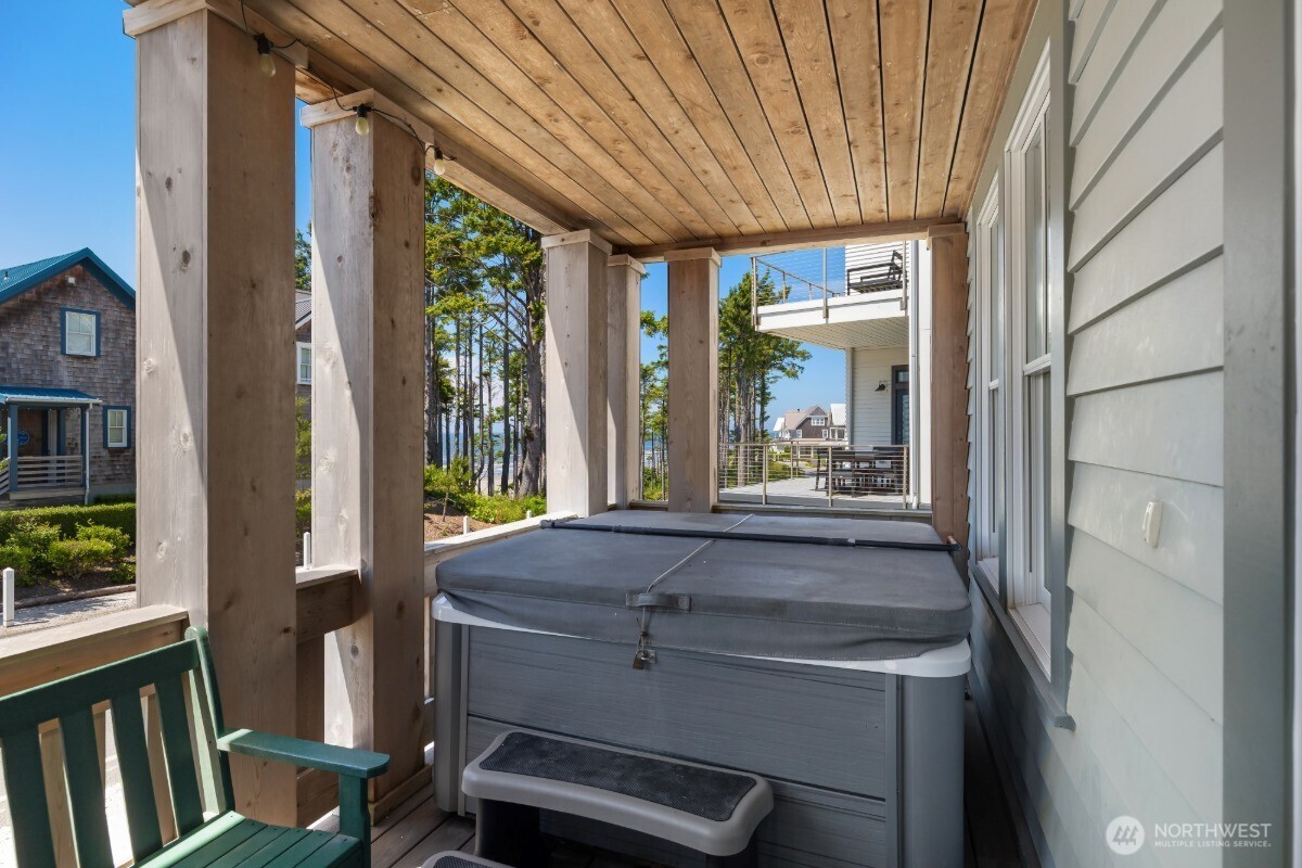 32 Ocean Tide Lane