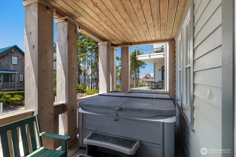 32 Ocean Tide Lane