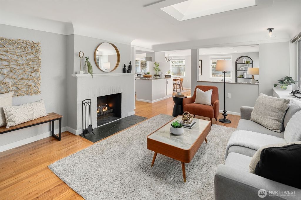 Photo of 9620 27th Avenue NE, Seattle, WA 98115 (MLS # 2324051)