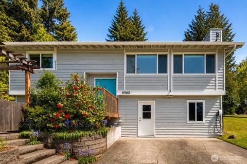 Photo of 11102 126th Avenue NE, Kirkland, WA 98033 (MLS # 2515401)