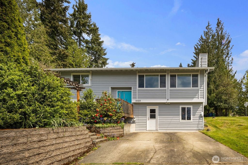 Photo of 11102 126th Avenue NE, Kirkland, WA 98033 (MLS # 2515401)