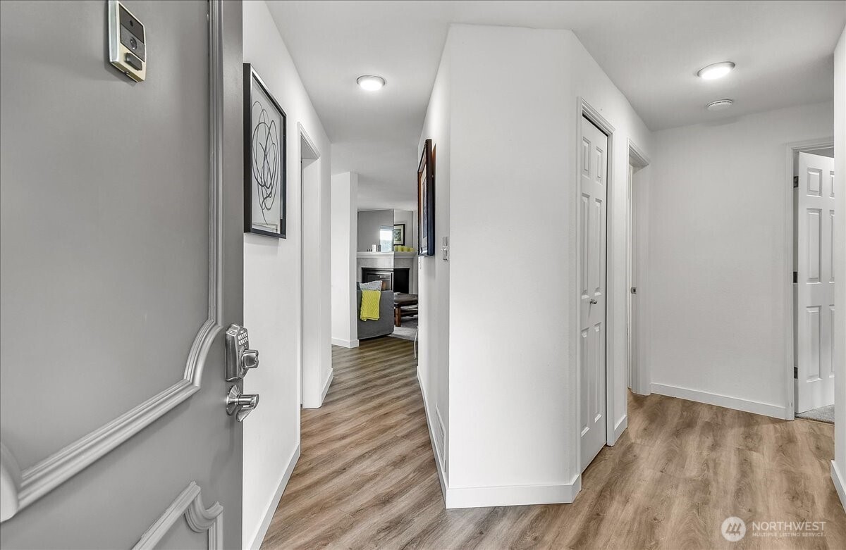 23501 Lakeview Drive D204