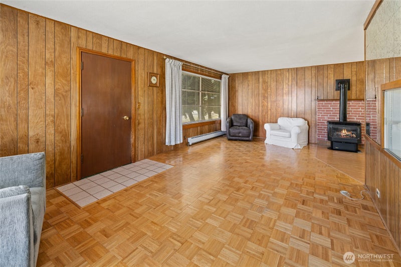 107 W Montana Avenue