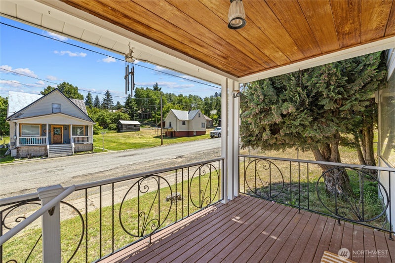 107 W Montana Avenue
