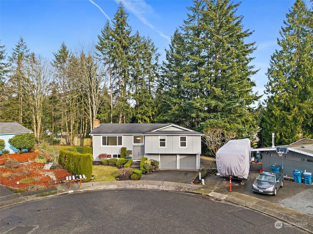 Photo of 17223 57th Pl W Pl, Lynnwood, WA 98037 (MLS # 2319071)
