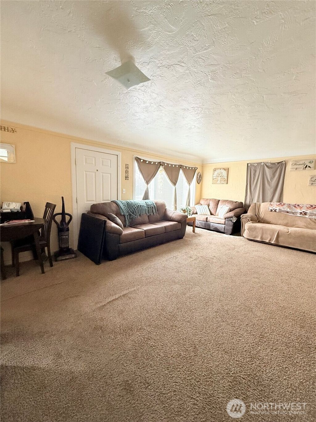 Photo of 216 Cherry Avenue W, Omak, WA 98841 (MLS # 2493246)