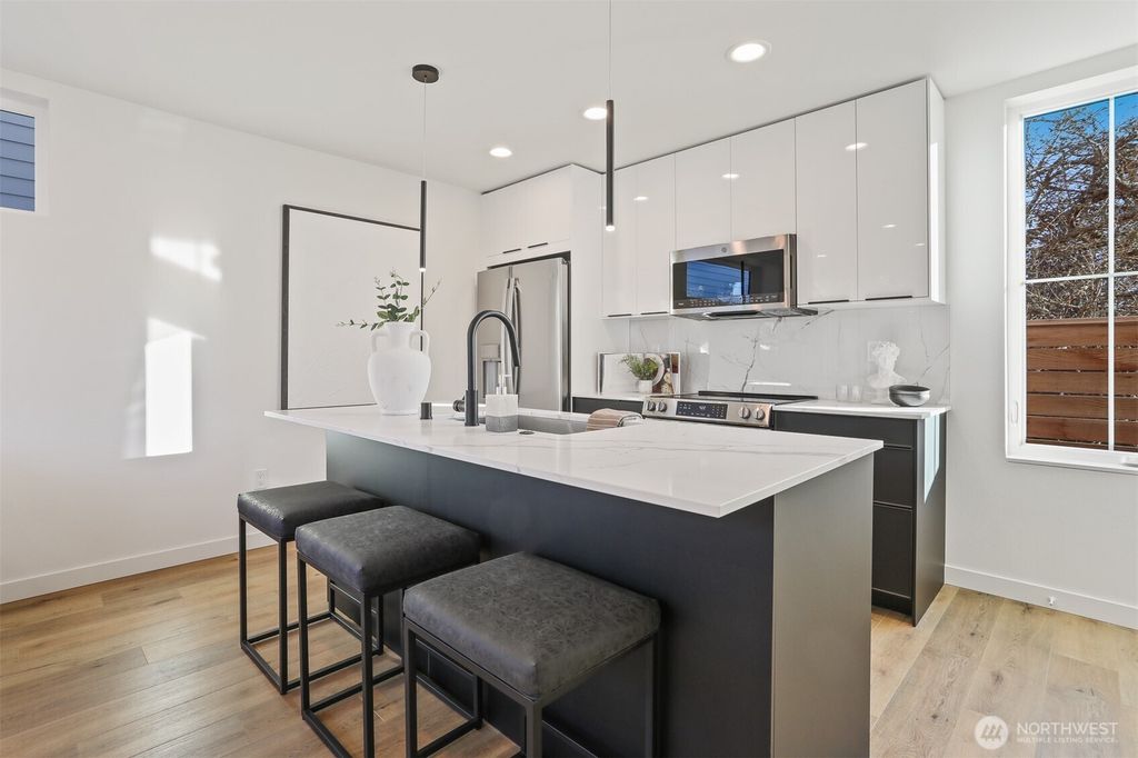 Photo of 8757 Palatine Avenue N #B, Seattle, WA 98103 (MLS # 2438616)