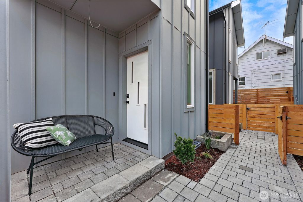 Photo of 2006 B 19th Avenue S, Seattle, WA 98144 (MLS # 2490285)