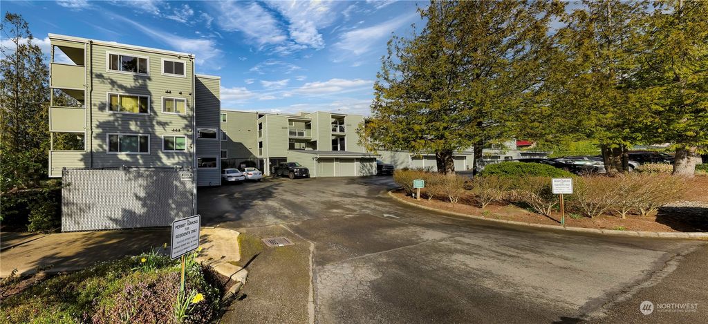 Photo of 22213 6th Avenue S #203, Des Moines, WA 98198 (MLS # 2212532)