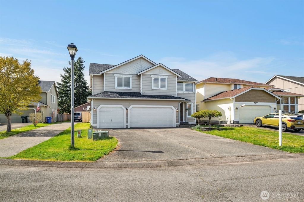 Photo of 13308 108th Avenue E, Puyallup, WA 98374 (MLS # 2499980)