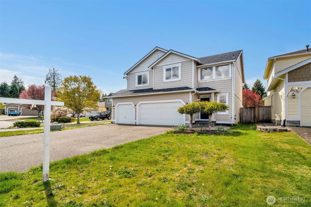 Photo of 13308 108th Avenue E, Puyallup, WA 98374 (MLS # 2499980)