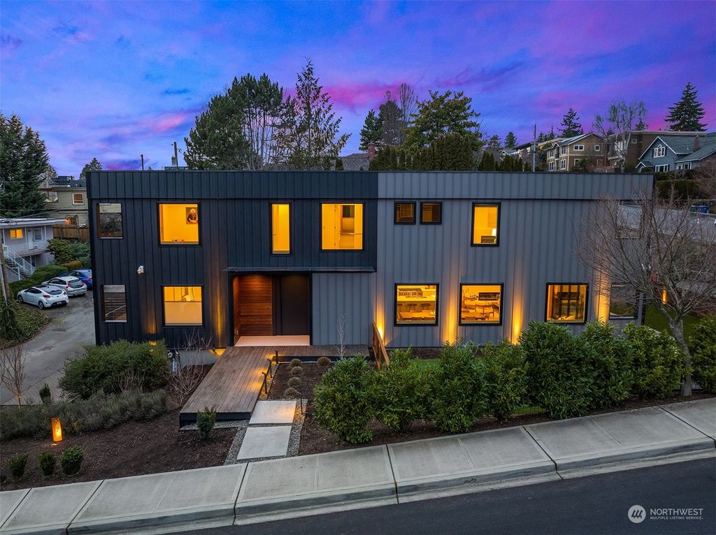 Photo of 515 3rd Street, Kirkland, WA 98033 (MLS # 2030825)
