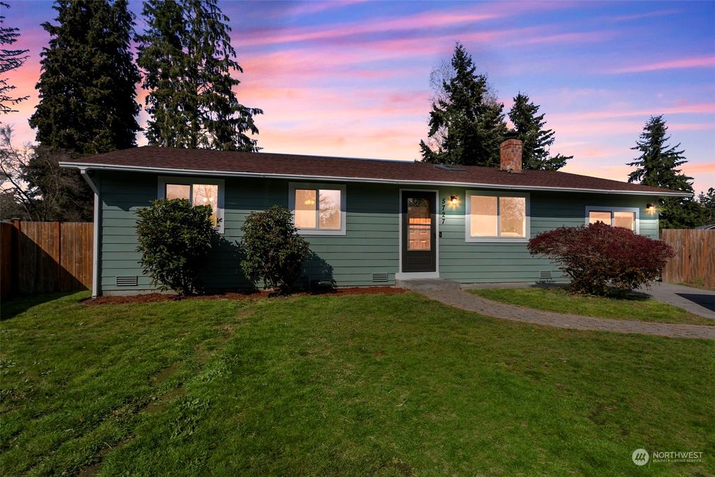 Photo of 5727 91st Place NE, Marysville, WA 98270 (MLS # 2061859)
