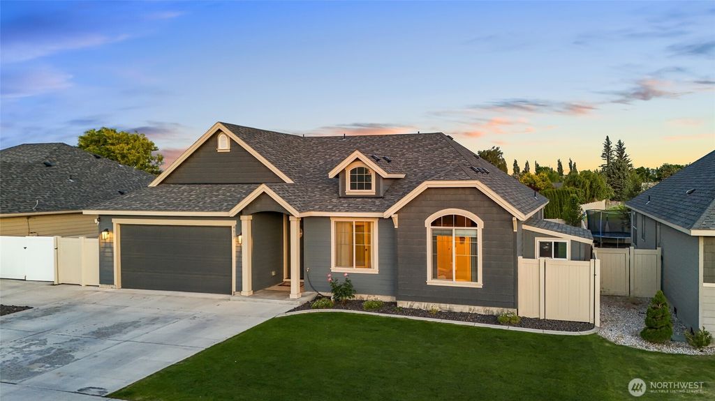 Photo of 4617 E Junco Street, Moses Lake, WA 98837 (MLS # 2524022)