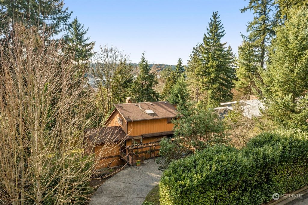 Photo of 8055 171st Avenue NE, Redmond, WA 98052 (MLS # 2202986)
