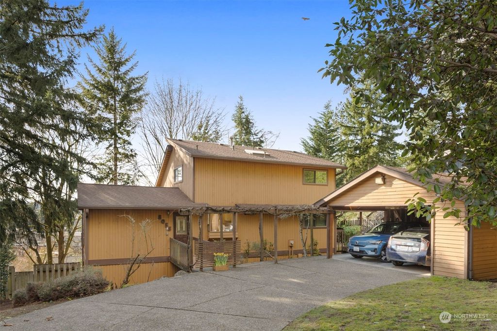 Photo of 8055 171st Avenue NE, Redmond, WA 98052 (MLS # 2202986)